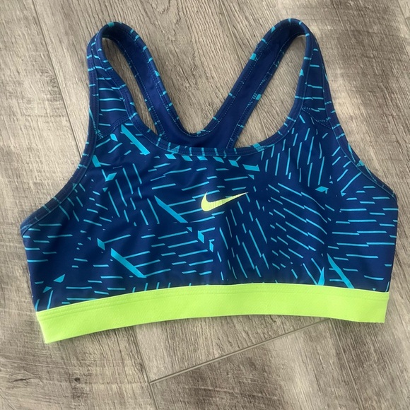 Nike Sports bra - Picture 1 of 4